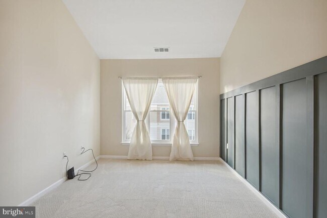 Building Photo - 12919 Alton Square