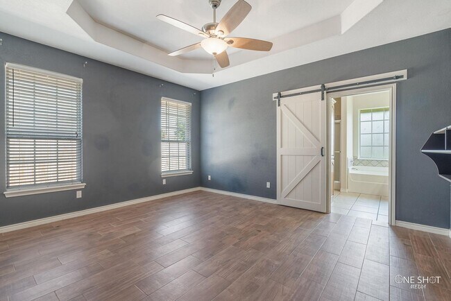 Building Photo - 7017 Springwater Ave