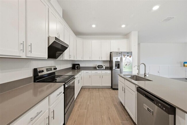 Building Photo - 16448 Parable Wy