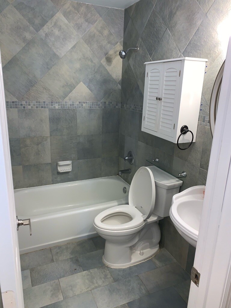 Bathroom - 6320 S Lansdale Cir