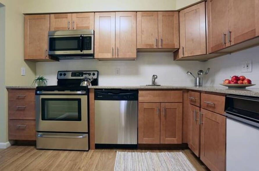 Interior Photo - Metropolitan Tareyton Estates