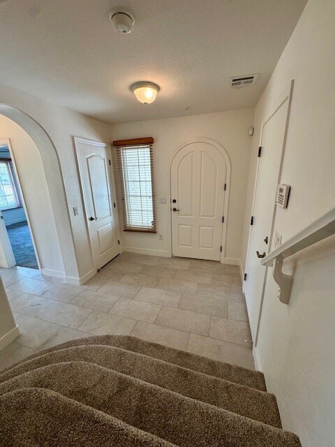 Building Photo - 3651 E Leslie Dr