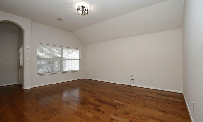 Building Photo - 15938 Cottage Ivy Cir