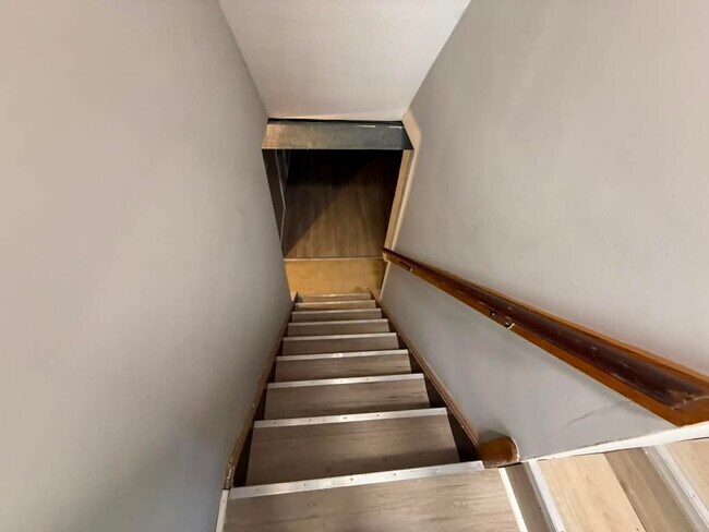 Building Photo - 3816 Cullen Dr