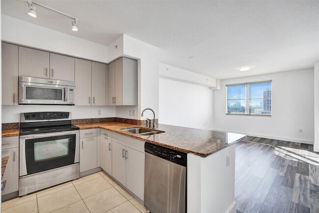 Primary Photo - 1830 Radius Dr