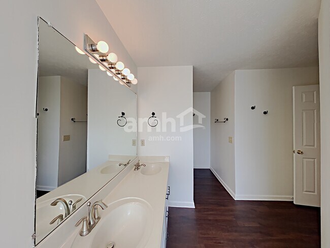 Building Photo - 1703 Cape York Ct