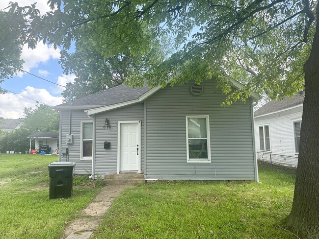 Primary Photo - Charming 2 Bedroom, 1 Bathroom Home for Rent!
