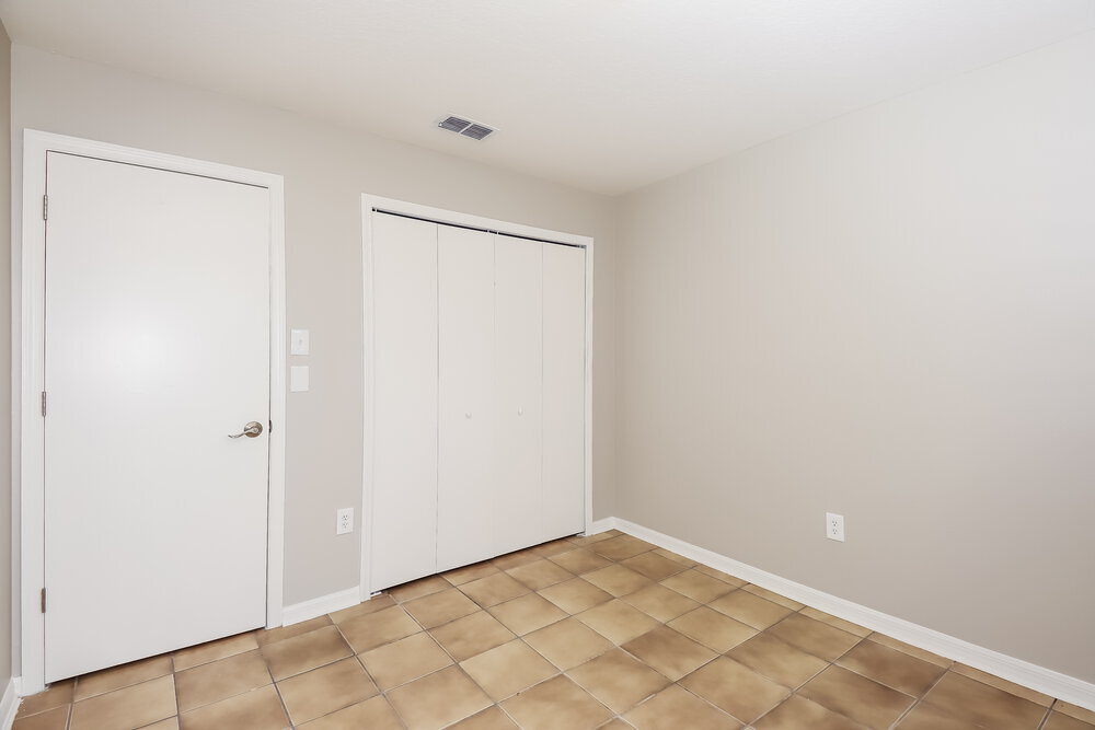 Building Photo - 206 Lookout Dr