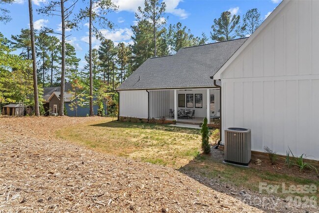 Building Photo - 129 Greens Rd