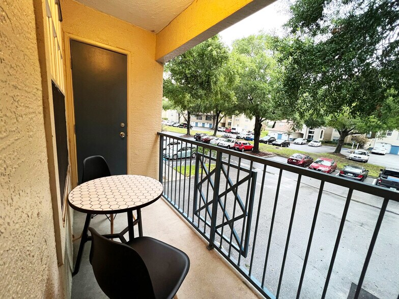 Balcony - 7230 Westpointe Blvd