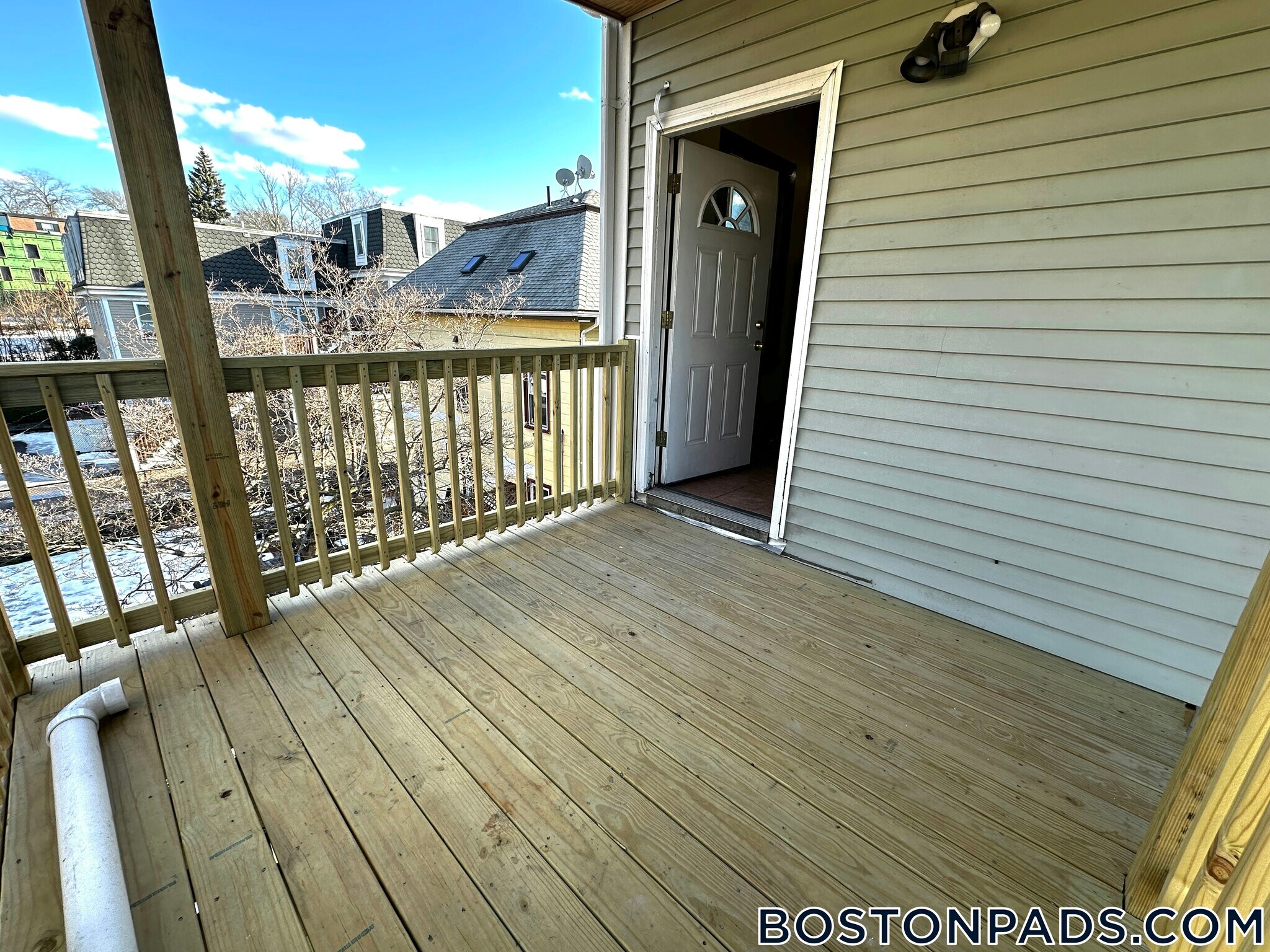 Building Photo - 10 Westminster Ave