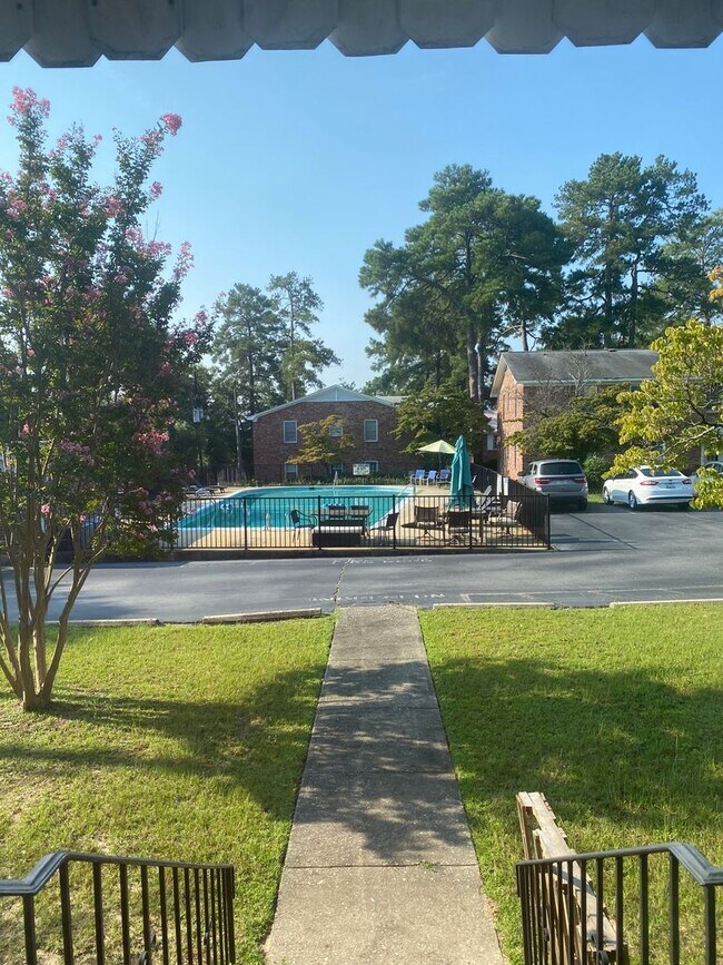 Building Photo - 2bd/1ba Condo Located  in Forest Acres