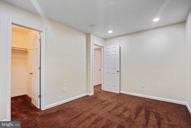 Building Photo - 5105 PHEASANT Rd