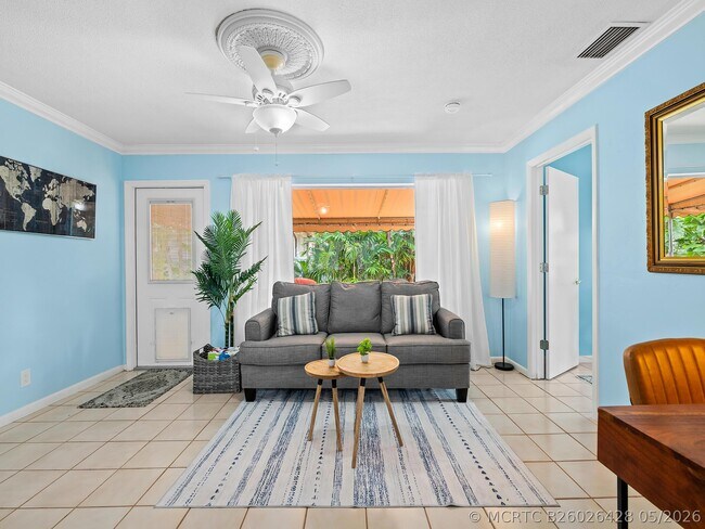 Building Photo - 3240 Spanish River Dr