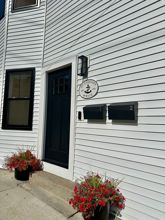 Building Photo - 280 Endicott Ave