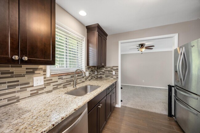 Building Photo - 4790 Belzair Dr