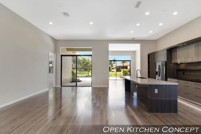 Building Photo - 6836 Adriano Dr