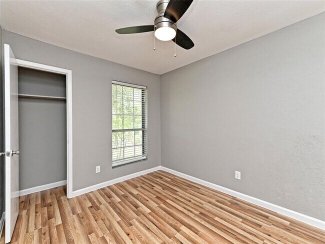 Building Photo - 4004 Jaffna Cove