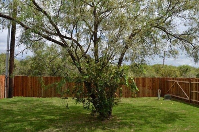 Building Photo - 10726 Goose Way