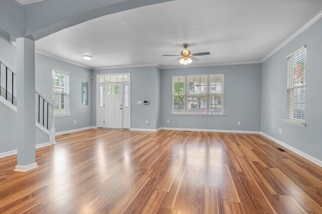 Building Photo - 426 W 28th St