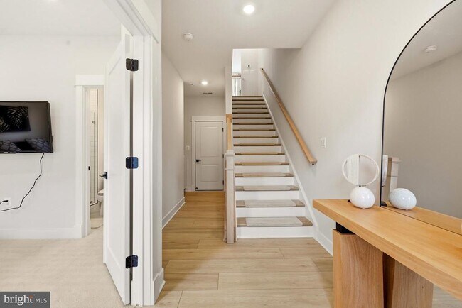 Building Photo - 22810 Tawny Pne Sq