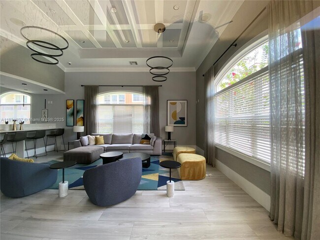 Building Photo - 9825 Baywinds Blvd