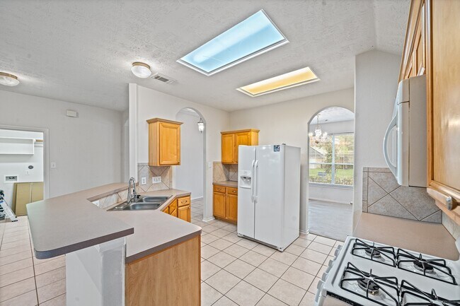 Building Photo - 6423 Bonnie Chase Ln
