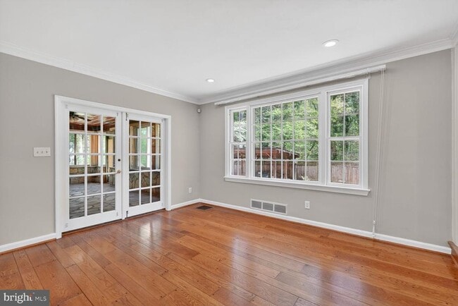 Building Photo - 5109 Blue Ridge Ave