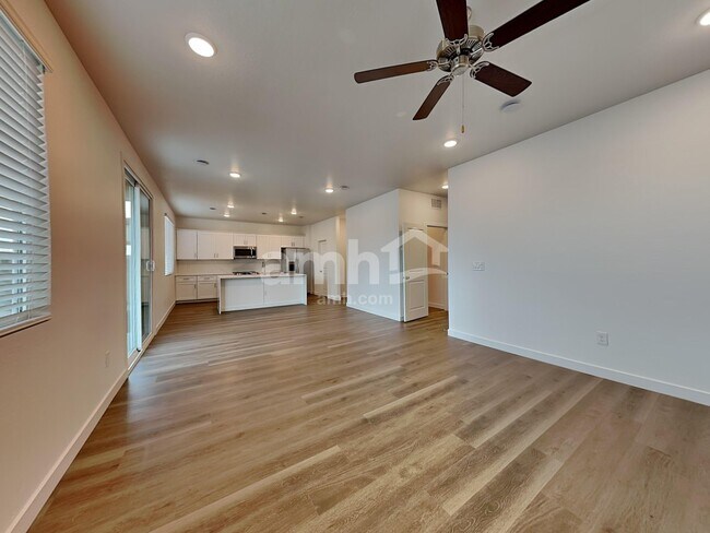 Building Photo - 9746 W Luxton Ln