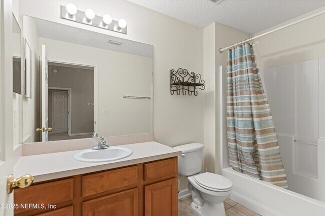 Building Photo - 7043 Deer Lodge Cir