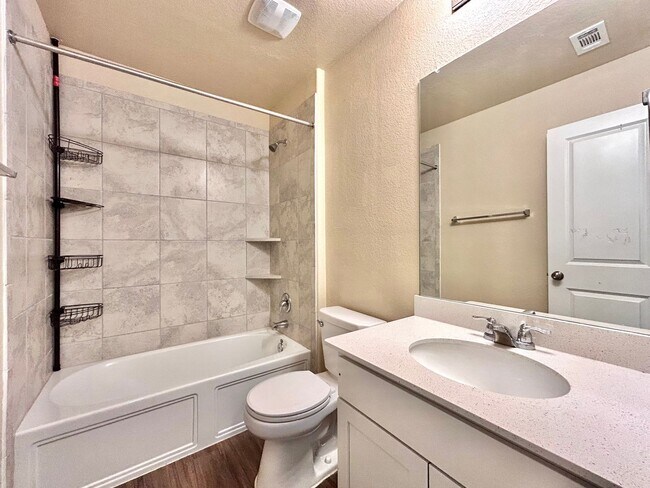 Building Photo - Move-In Ready 3-Bed, 2-Bath Home in Jarell