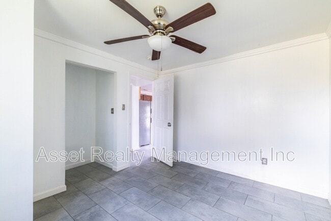 Building Photo - 4143 W Beaver Creek Dr