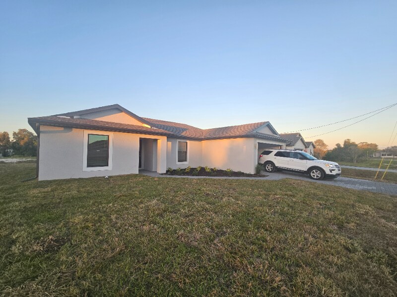 Building Photo - 839 Yellowbird Dr