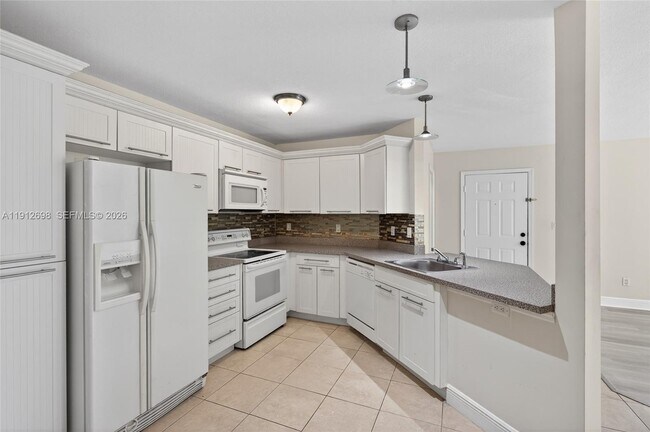 Building Photo - 4025 W McNab Rd