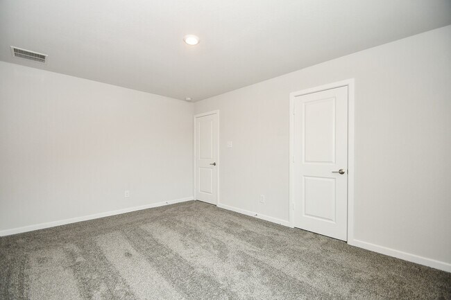 Building Photo - 21835 Erskine Peaks Pl