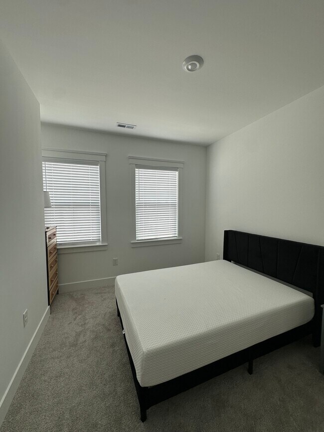 Building Photo - 2343 Whitewing Ln