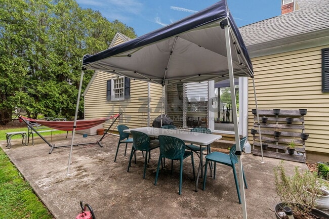 Building Photo - 14 Verndale Cir