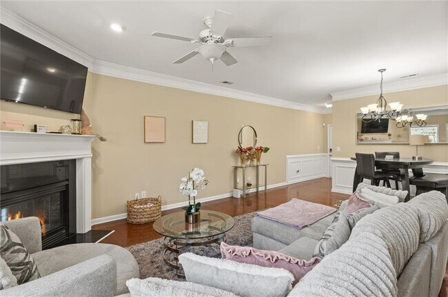 Building Photo - 513 Constellation Overlook SW