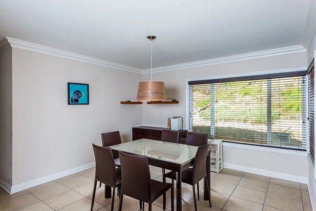 Building Photo - 4BR/3.5BA Home In Encinitas! Pet Friendly!