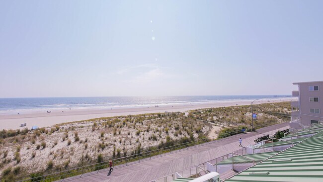 Building Photo - 5208 Boardwalk