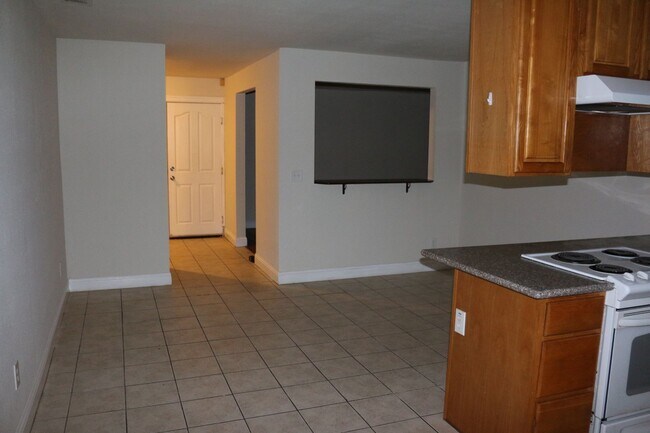 Building Photo - Home for Rent in Sacramento, CA 95842