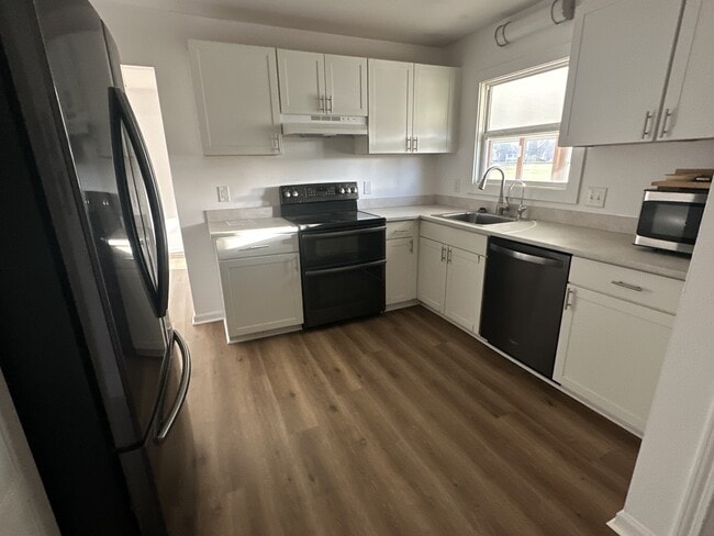 Building Photo - 60 Judson Rd