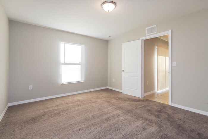 Building Photo - 1113 Brenton Leaf Dr