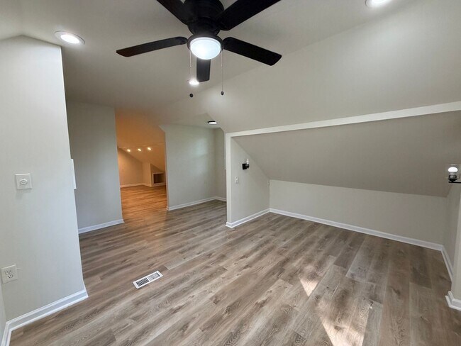 Building Photo - 13091 Lakeridge Dr