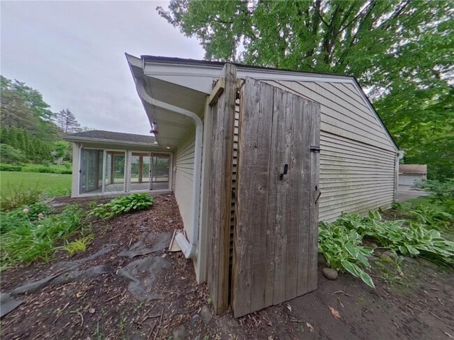 Building Photo - 3607 Robinwood Terrace