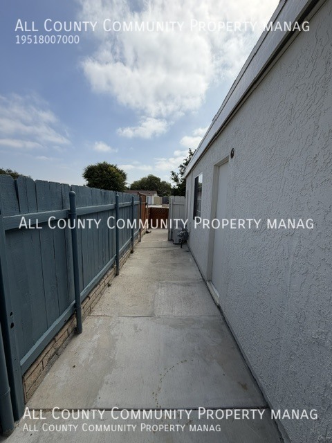 Building Photo - 2956 Mission Village Dr