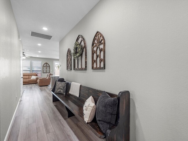 Building Photo - 1006 Camellia Hls Ln