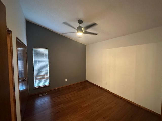 Building Photo - 13909 Fairhill Ave