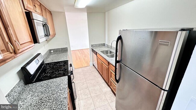 Building Photo - 4600 Duke St