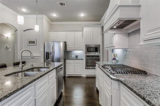 Building Photo - 3901 Bentley Dr
